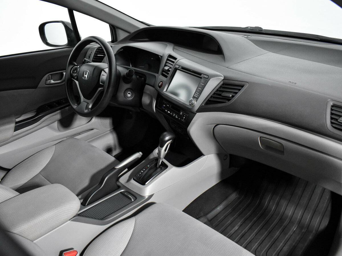 Honda Civic с пробегом — 2012 год. Фото: #8