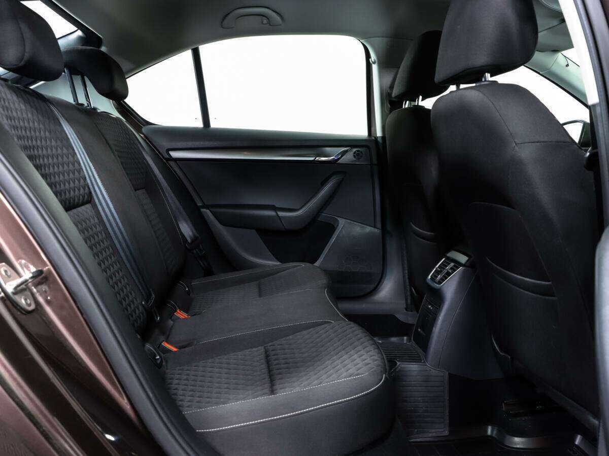 Skoda Octavia с пробегом — 2017 год. Фото: #10