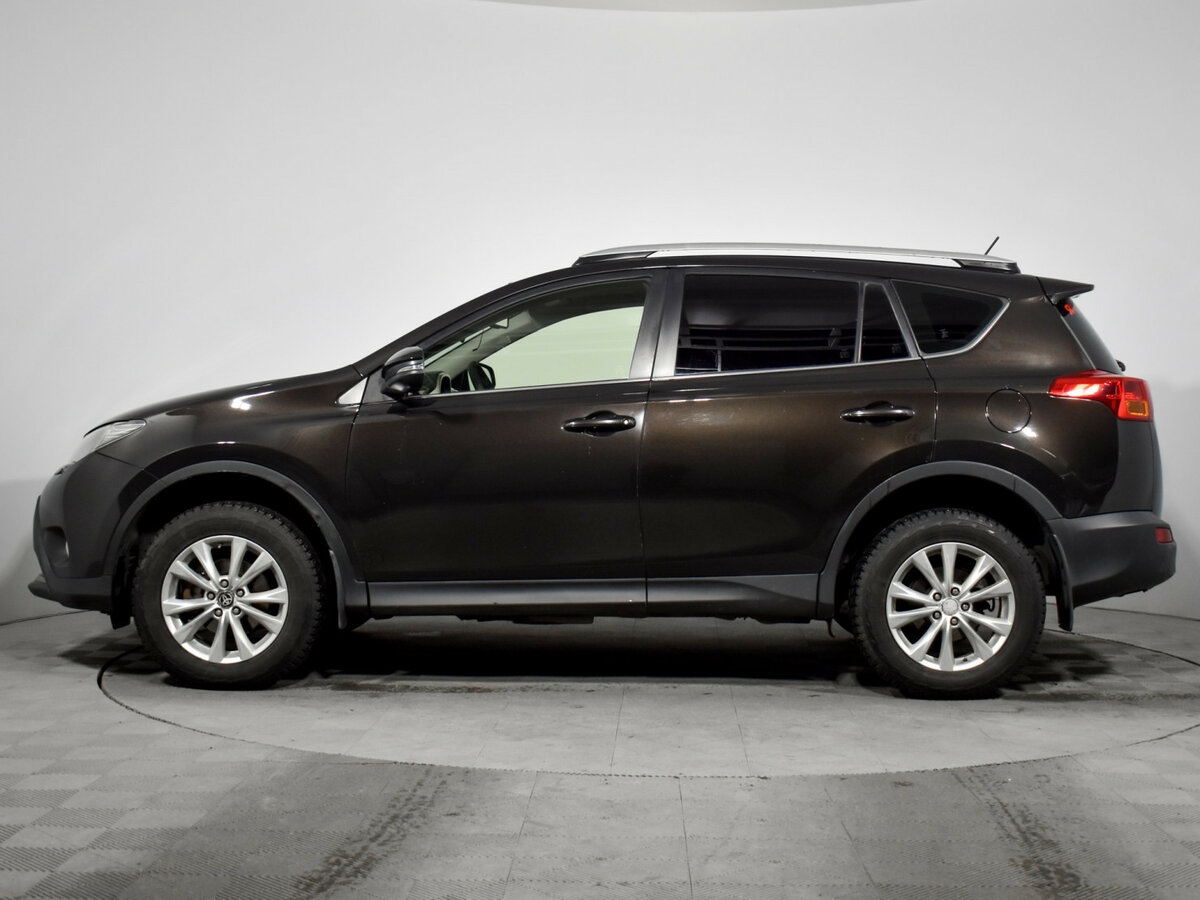 Toyota RAV4 с пробегом — 2014 год. Фото: #7