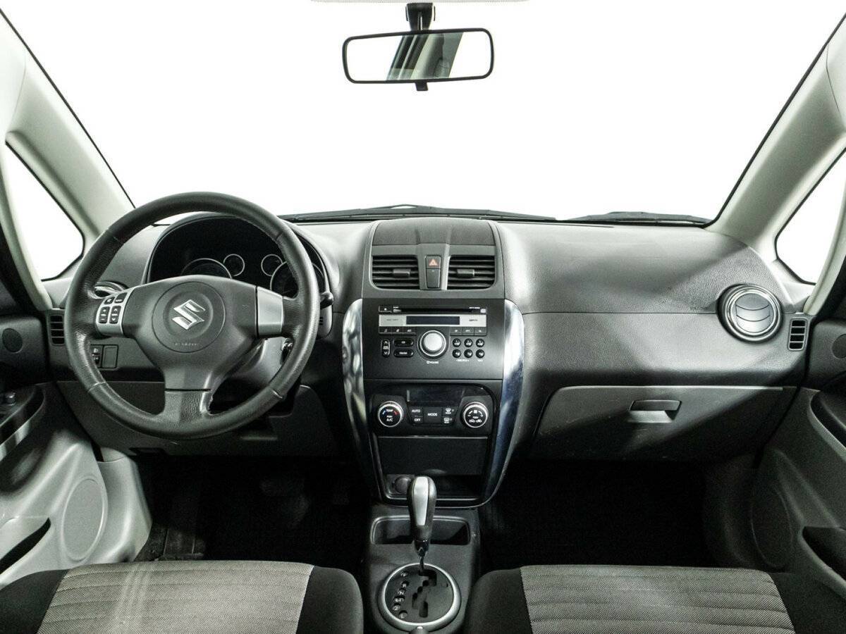 Suzuki SX4 с пробегом — 2013 год. Фото: #8