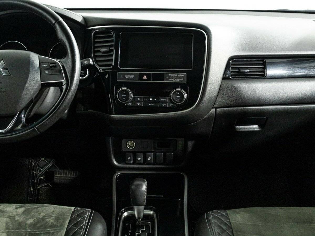 Mitsubishi Outlander с пробегом — 2019 год. Фото: #14