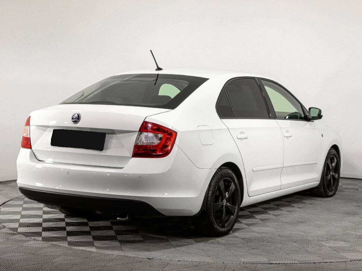 Skoda Rapid с пробегом — 2016 год. Фото: #4