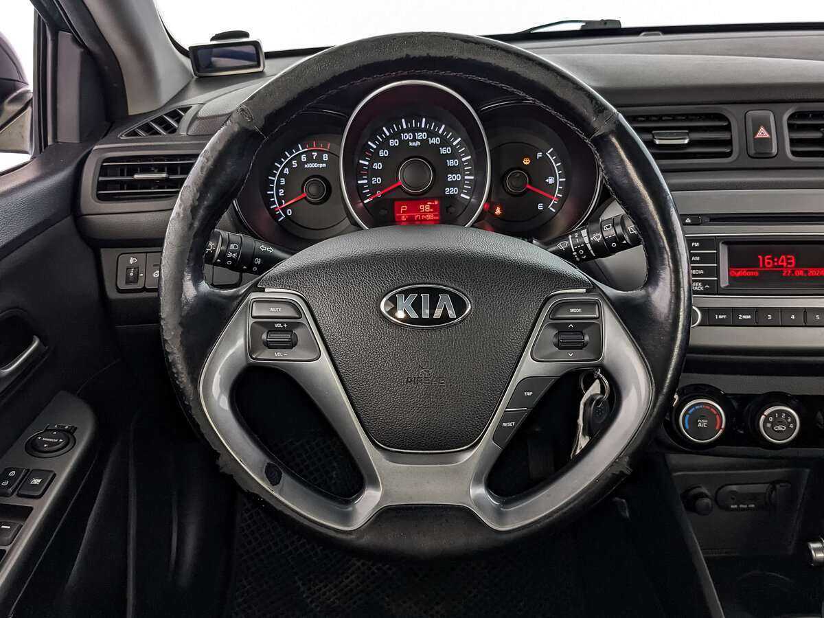 Kia Rio с пробегом — 2016 год. Фото: #18