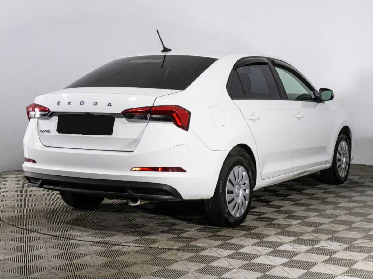 Skoda Rapid с пробегом — 2021 год. Фото: #4