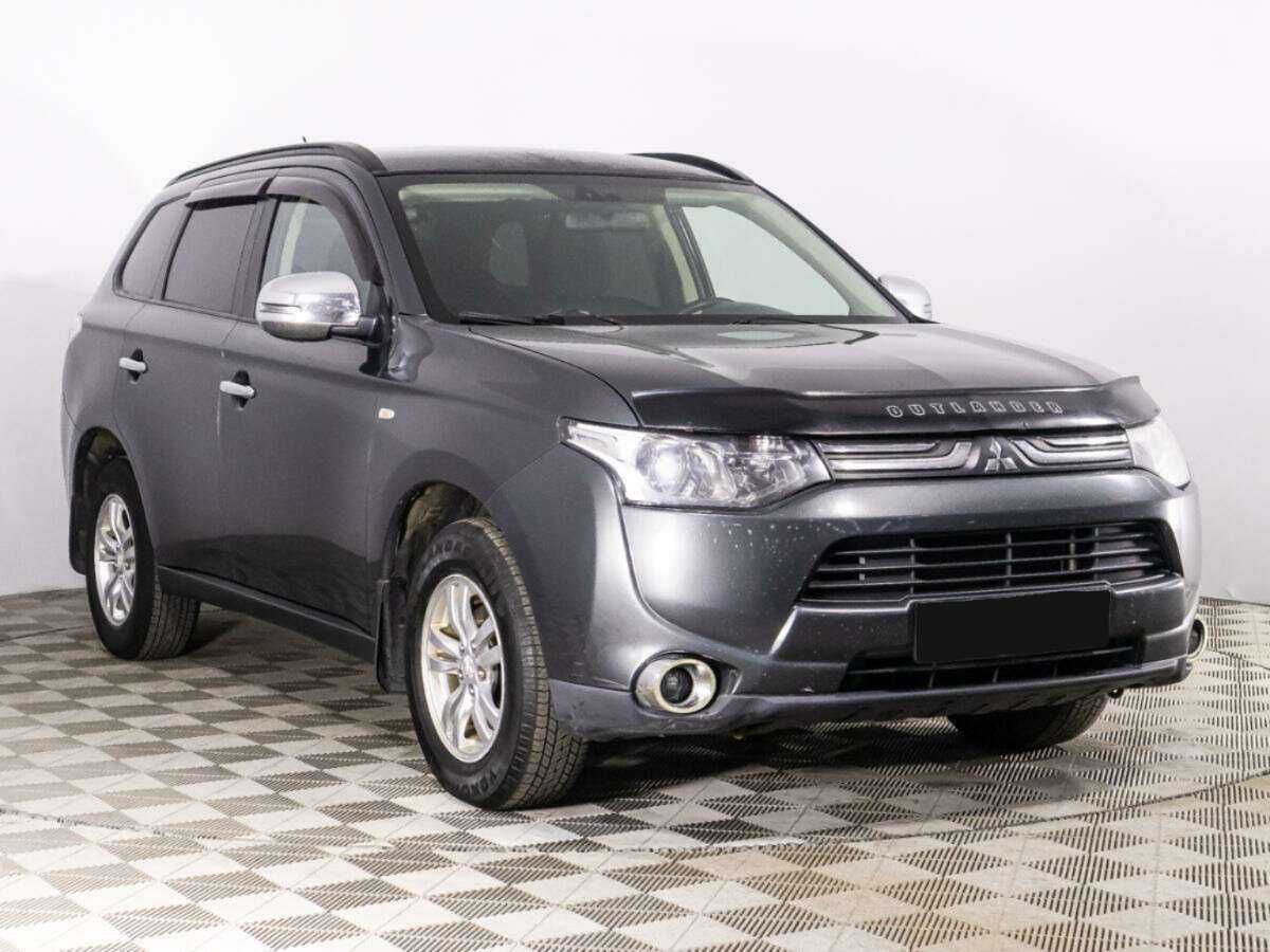 Mitsubishi Outlander с пробегом — 2013 год. Фото: #2