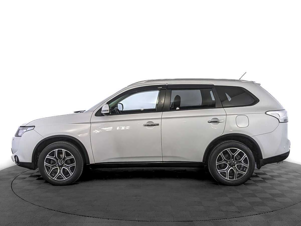 Mitsubishi Outlander с пробегом — 2014 год. Фото: #7