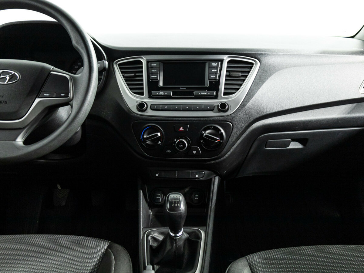 Hyundai Solaris с пробегом — 2020 год. Фото: #13