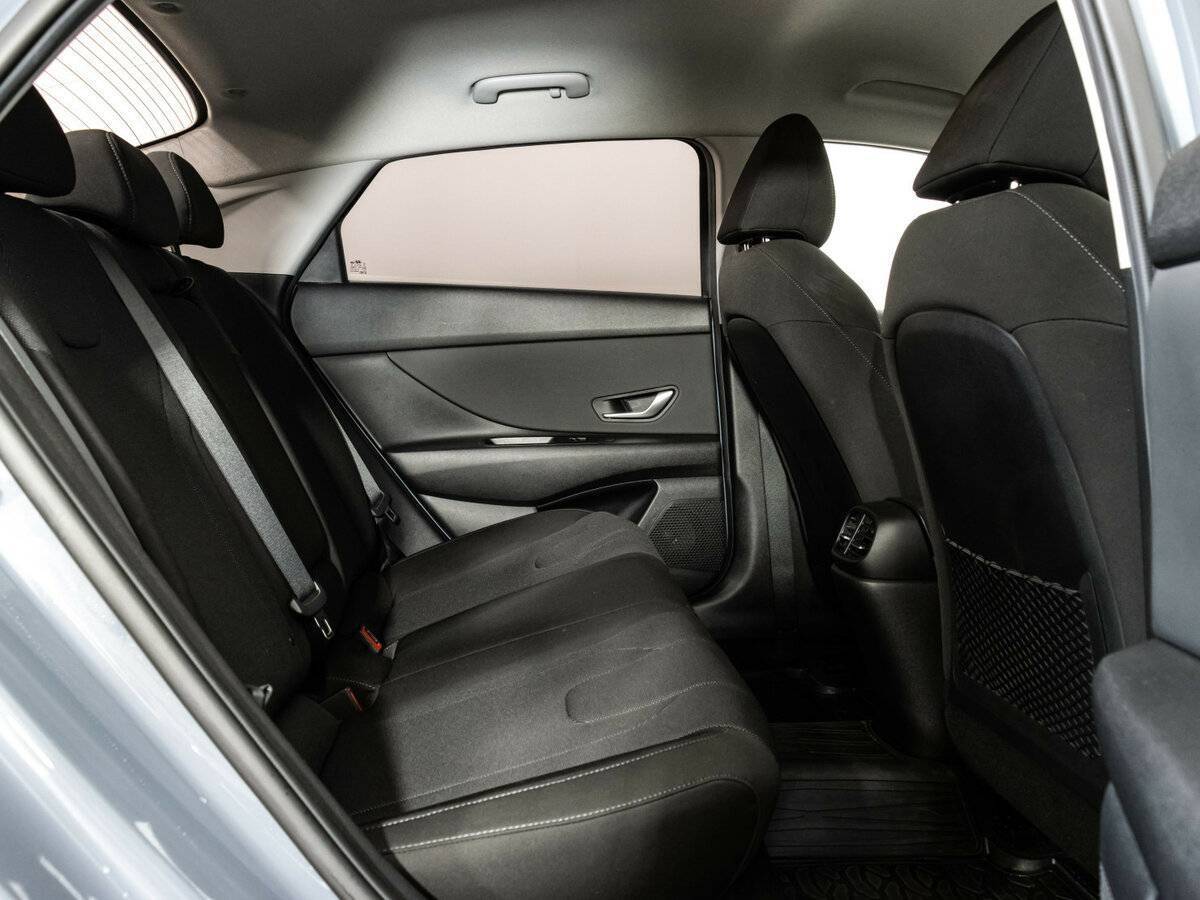 Hyundai Elantra с пробегом — 2021 год. Фото: #18