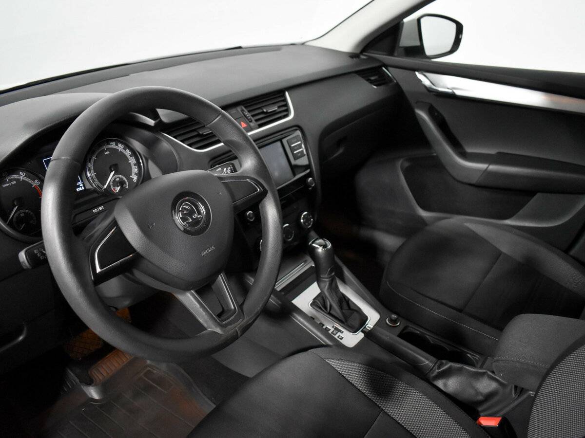 Skoda Octavia с пробегом — 2018 год. Фото: #6