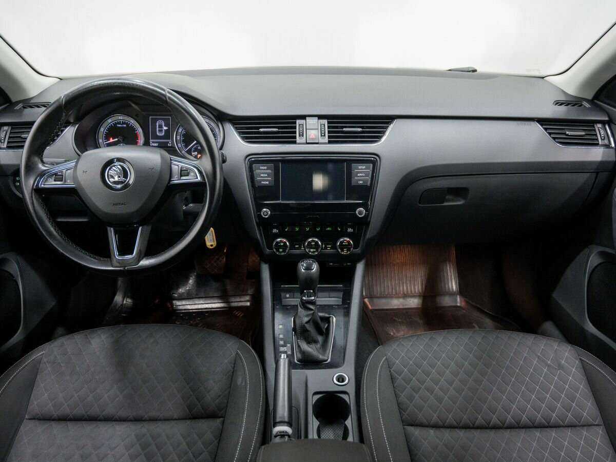 Skoda Octavia с пробегом — 2017 год. Фото: #6