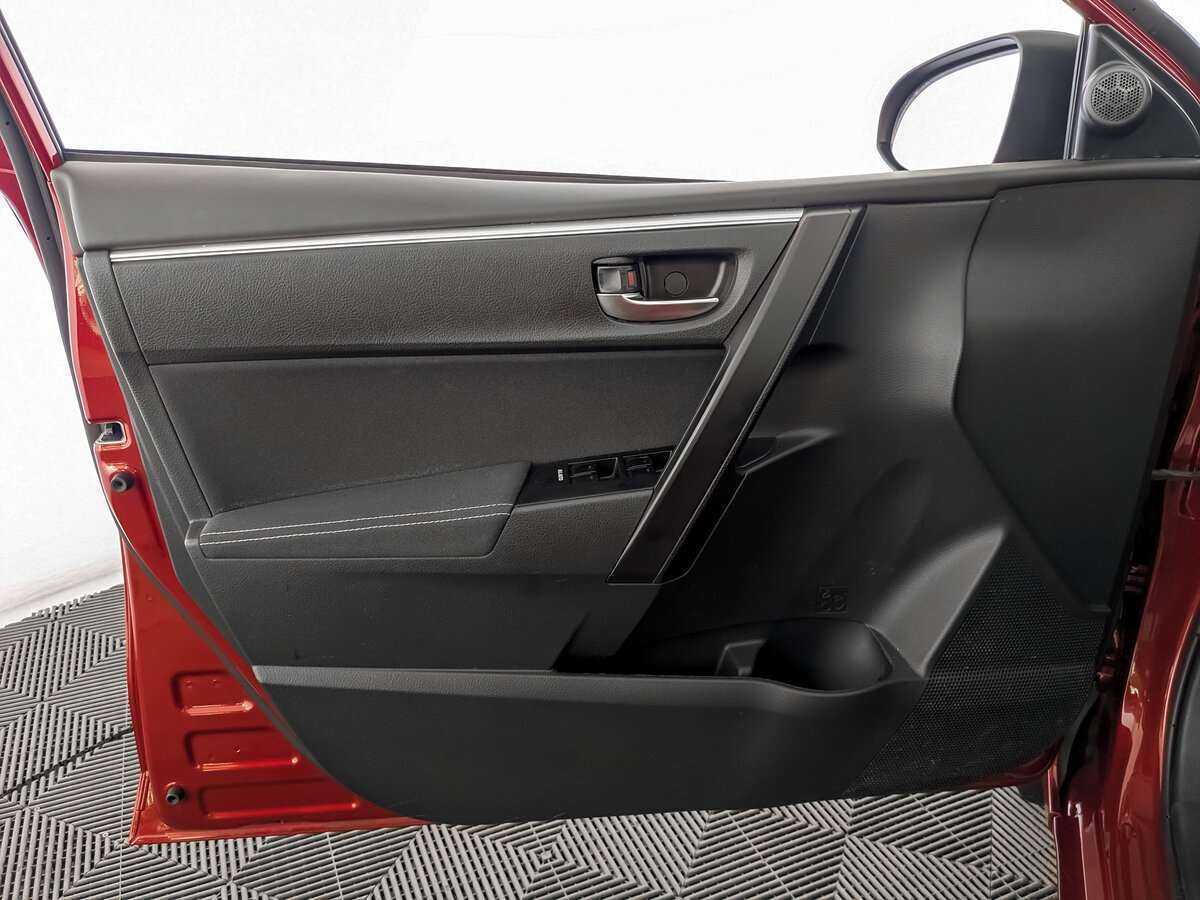 Toyota Corolla с пробегом — 2018 год. Фото: #17