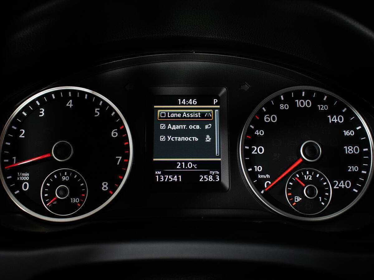 Volkswagen Tiguan с пробегом — 2013 год. Фото: #10