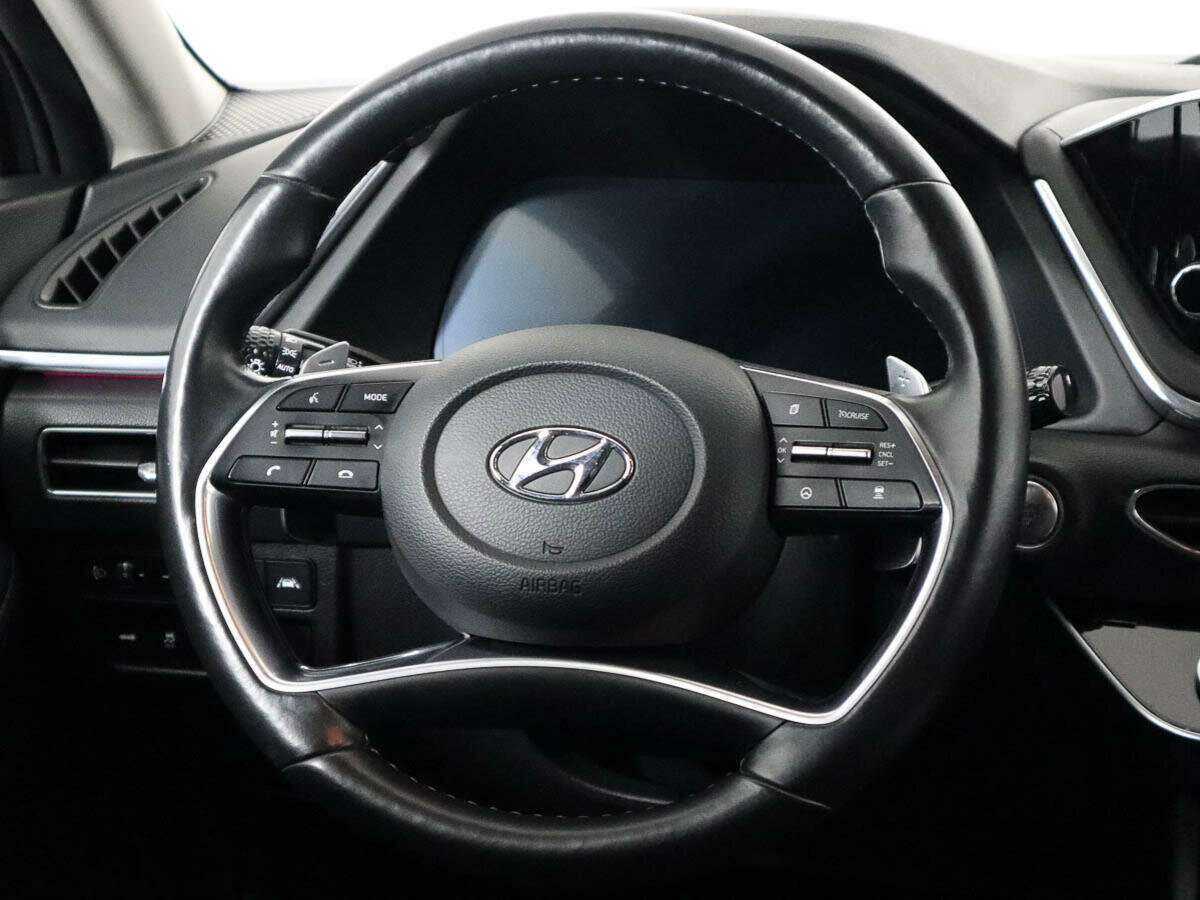 Hyundai Sonata с пробегом — 2020 год. Фото: #9