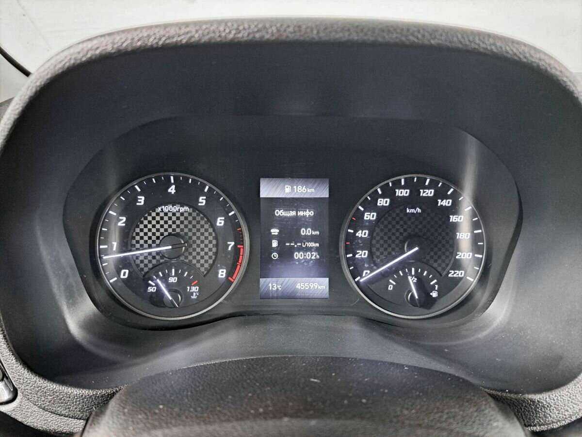 Hyundai Solaris с пробегом — 2021 год. Фото: #8