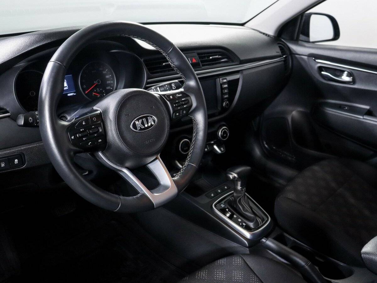 Kia Rio с пробегом — 2020 год. Фото: #13
