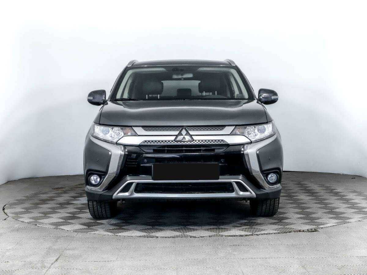 Mitsubishi Outlander с пробегом — 2019 год. Фото: #1