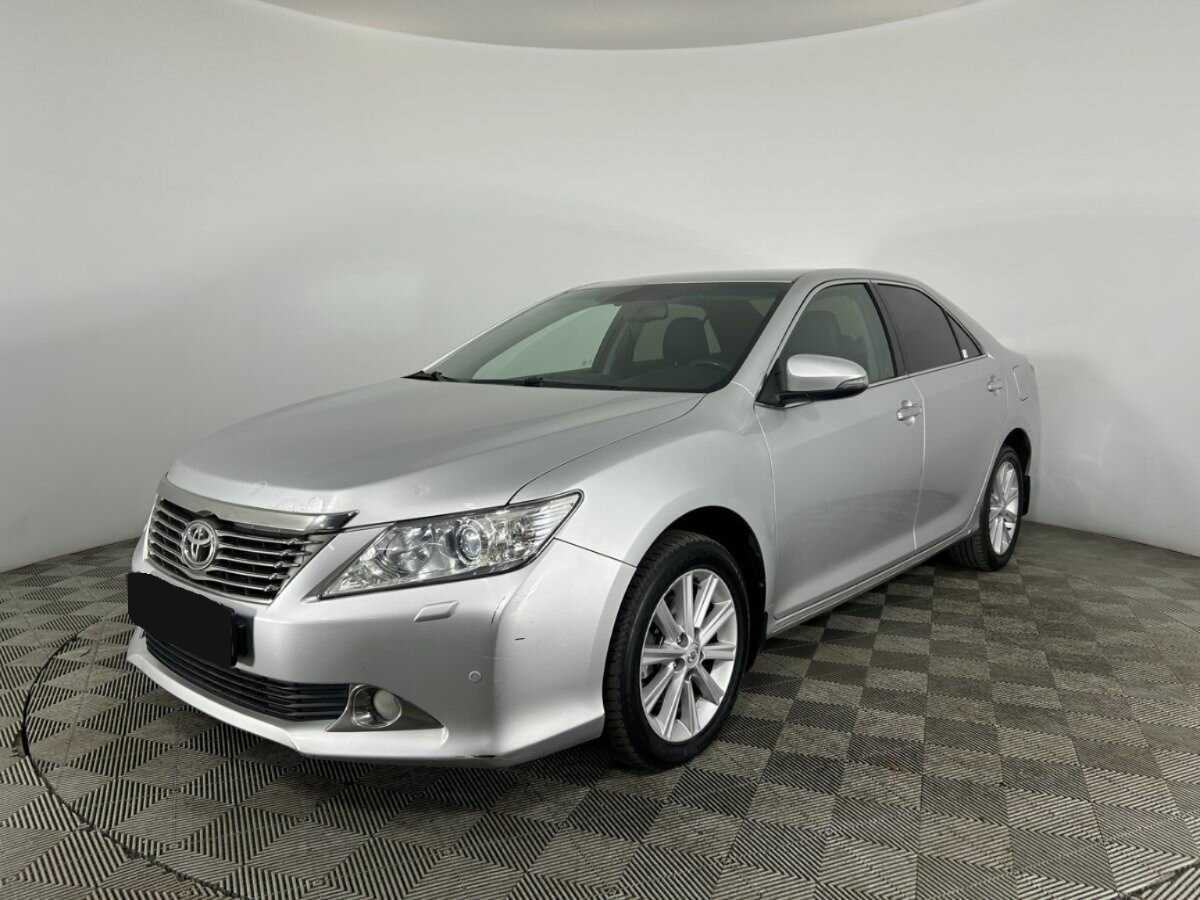 Toyota Camry с пробегом — 2013 год. Фото: #0