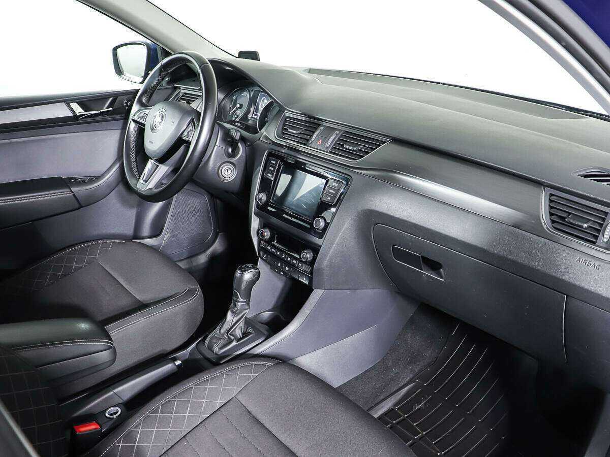 Skoda Rapid с пробегом — 2017 год. Фото: #8