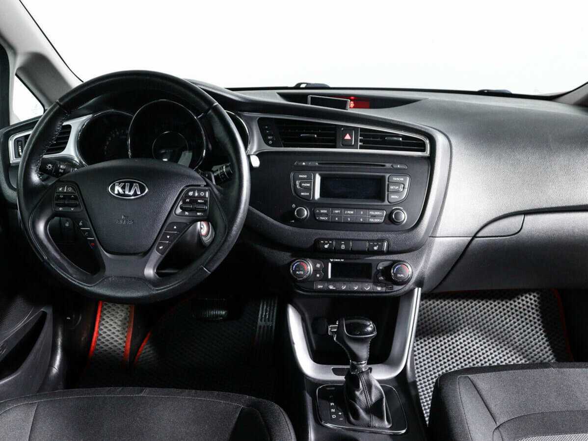 Kia Ceed с пробегом — 2016 год. Фото: #11