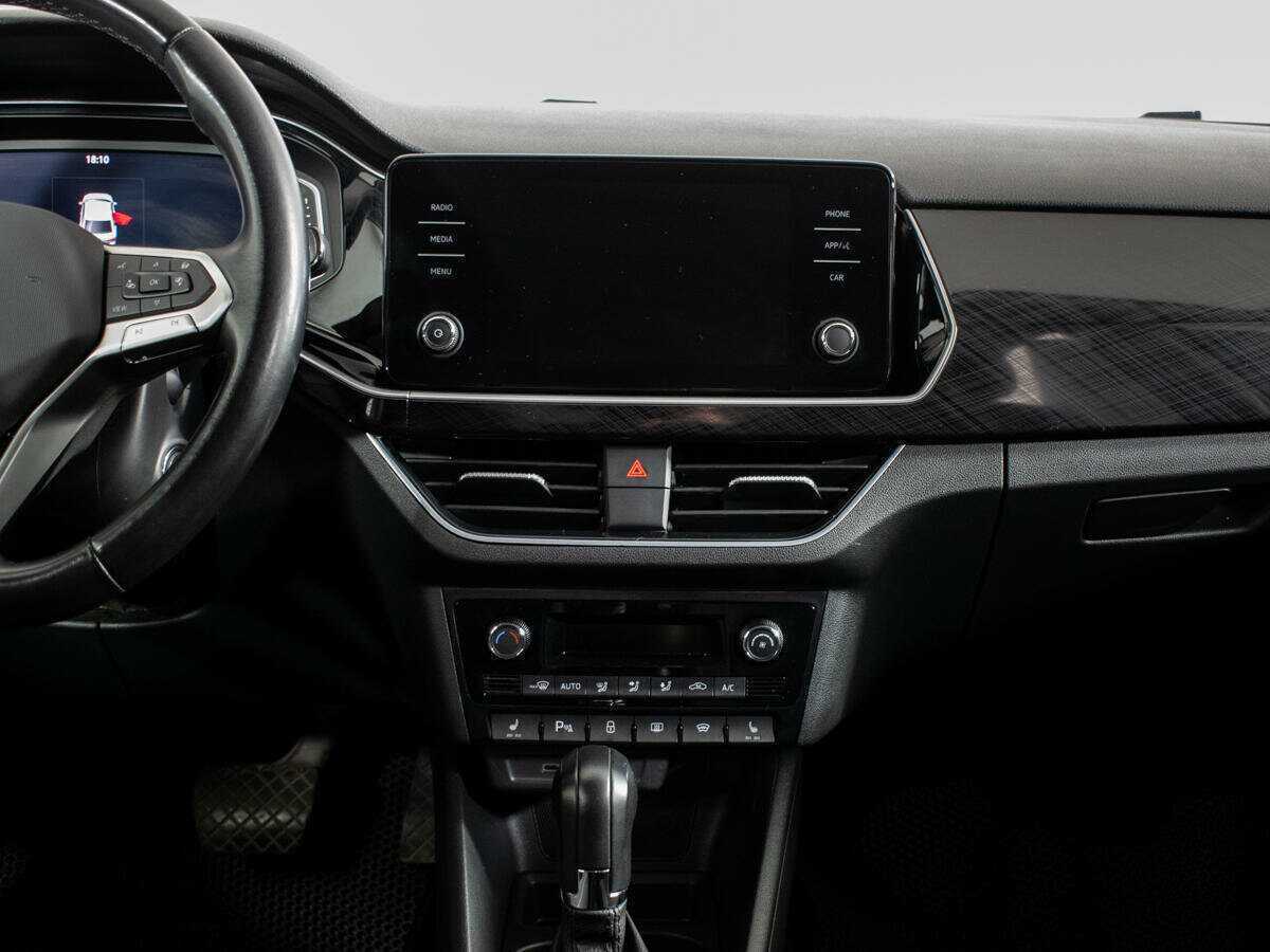 Volkswagen Polo с пробегом — 2022 год. Фото: #10