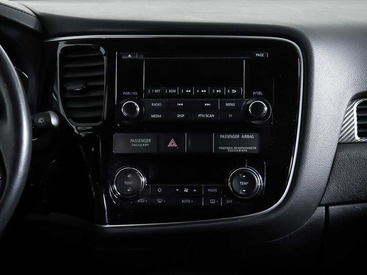 Mitsubishi Outlander с пробегом — 2018 год. Фото: #11