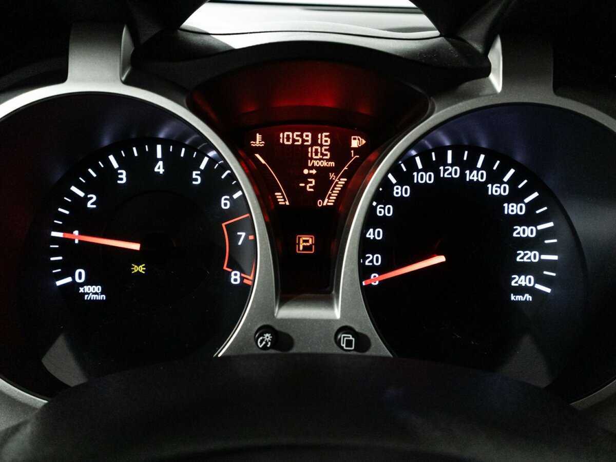 Nissan Juke с пробегом — 2012 год. Фото: #11