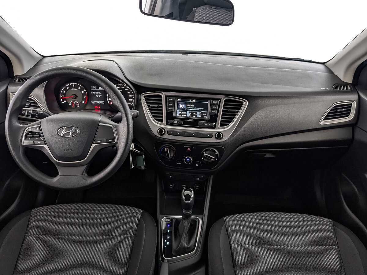 Hyundai Solaris с пробегом — 2022 год. Фото: #9