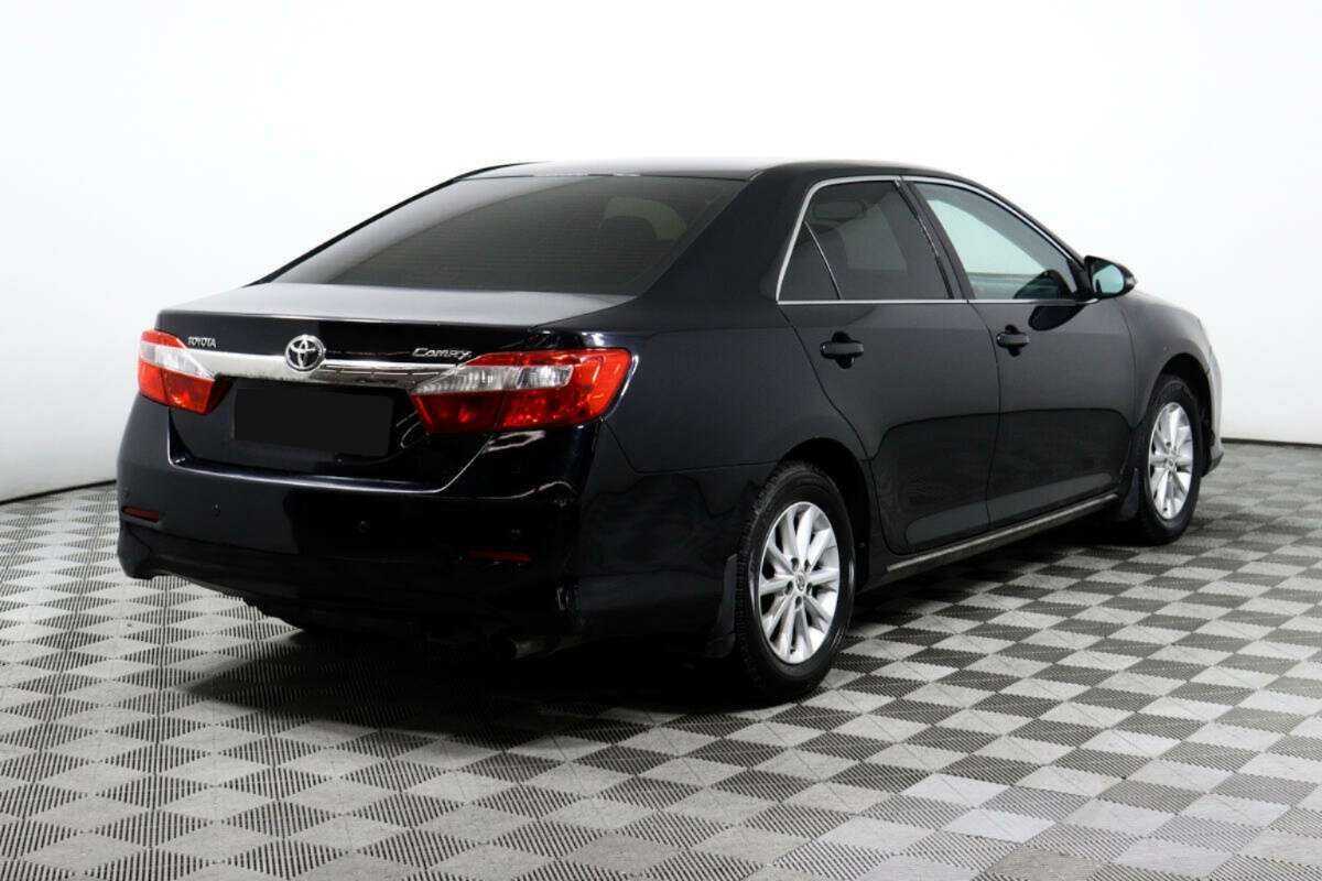 Toyota Camry с пробегом — 2012 год. Фото: #4