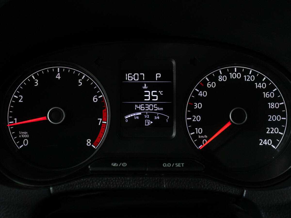 Volkswagen Polo с пробегом — 2016 год. Фото: #11