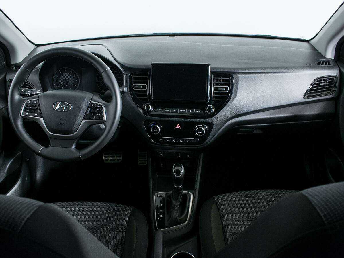 Hyundai Solaris с пробегом — 2021 год. Фото: #11