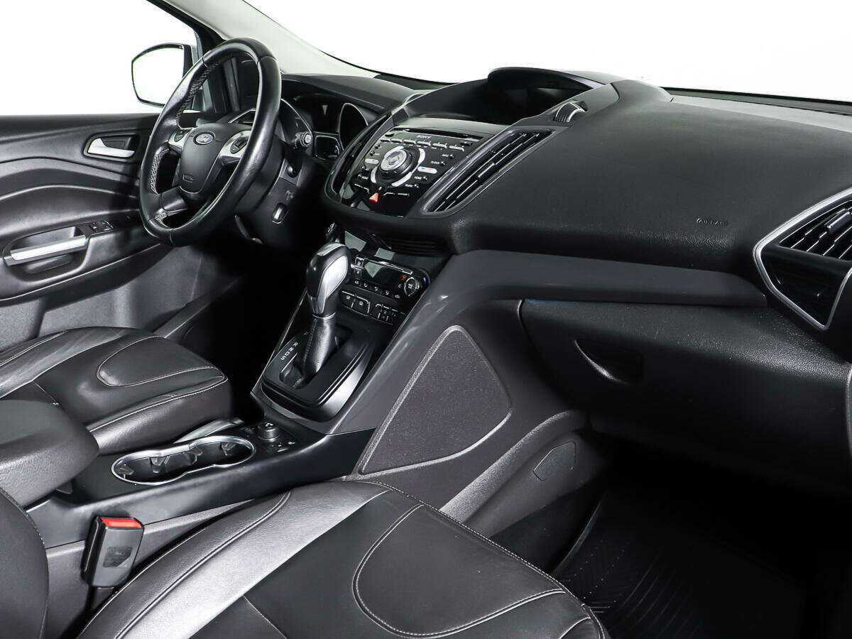 Ford Kuga с пробегом — 2013 год. Фото: #9