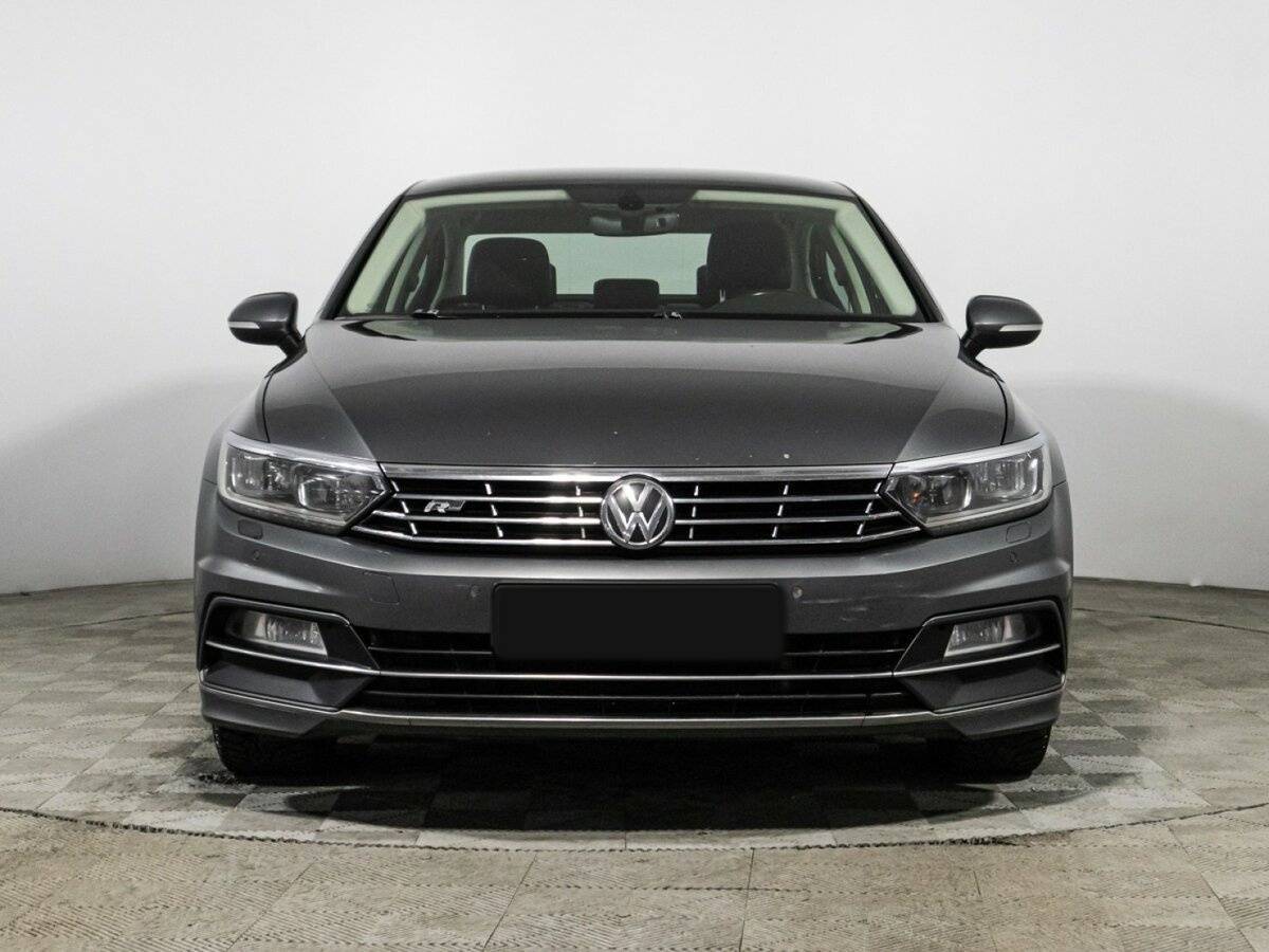 Volkswagen Passat с пробегом — 2017 год. Фото: #1