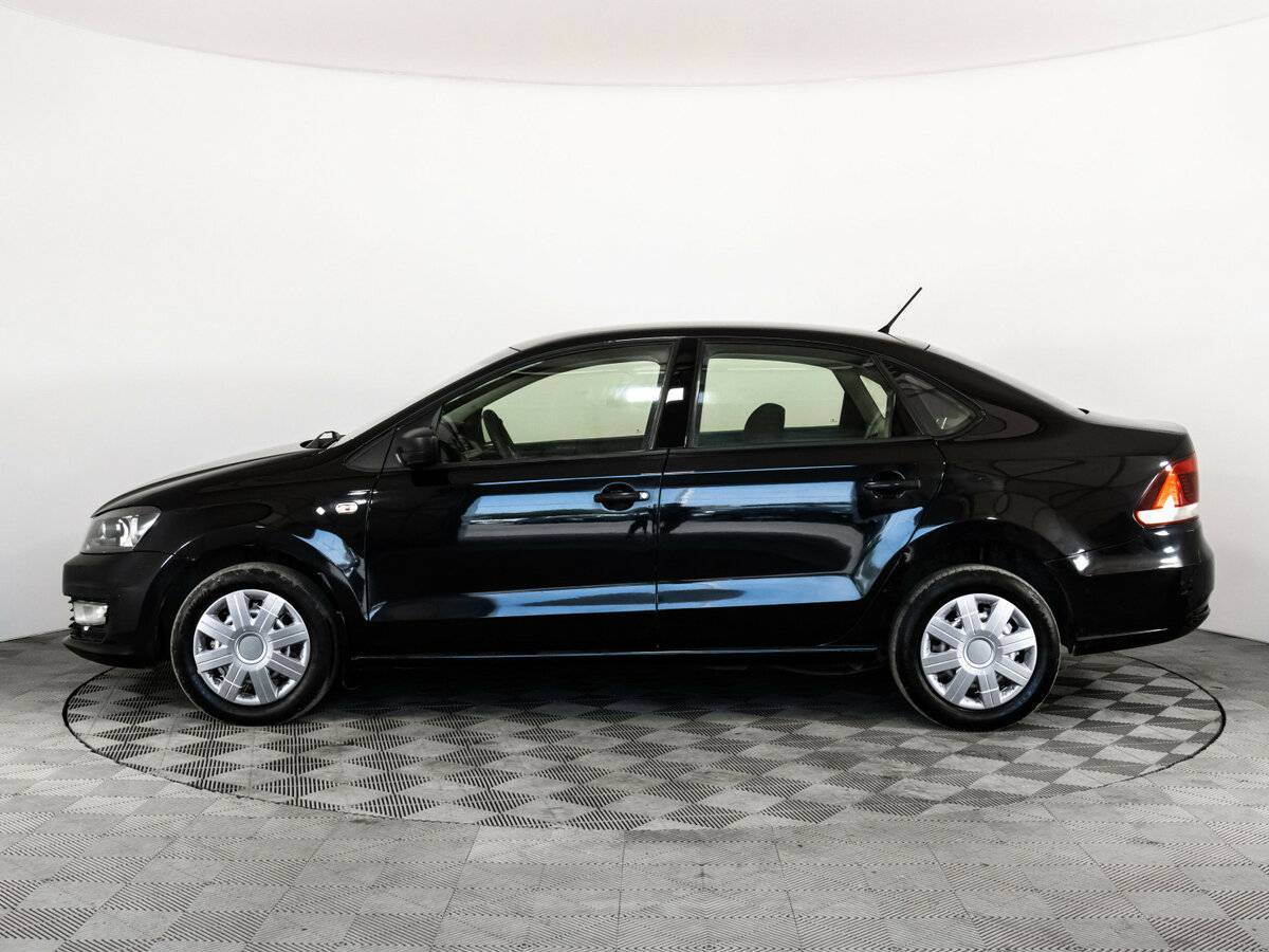 Volkswagen Polo с пробегом — 2016 год. Фото: #7