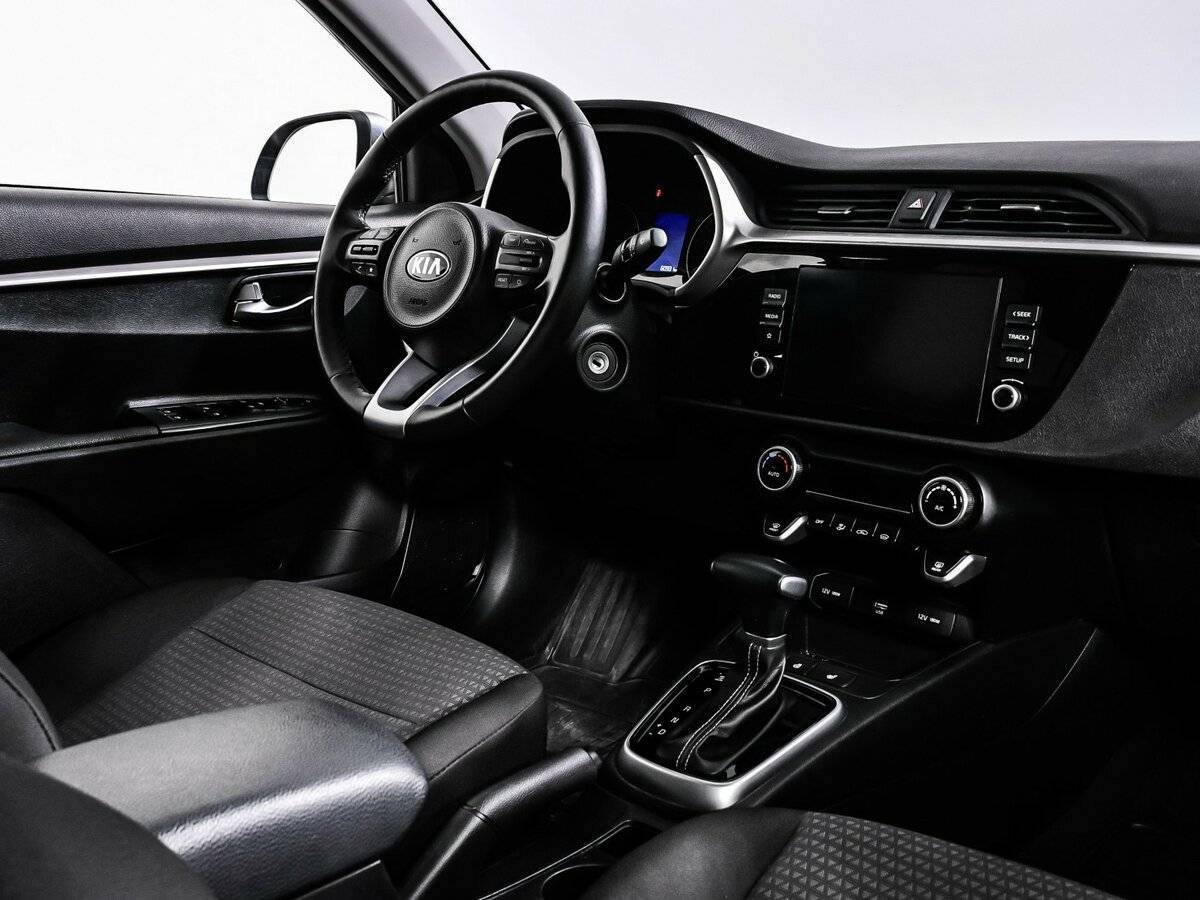 Kia Rio с пробегом — 2020 год. Фото: #8