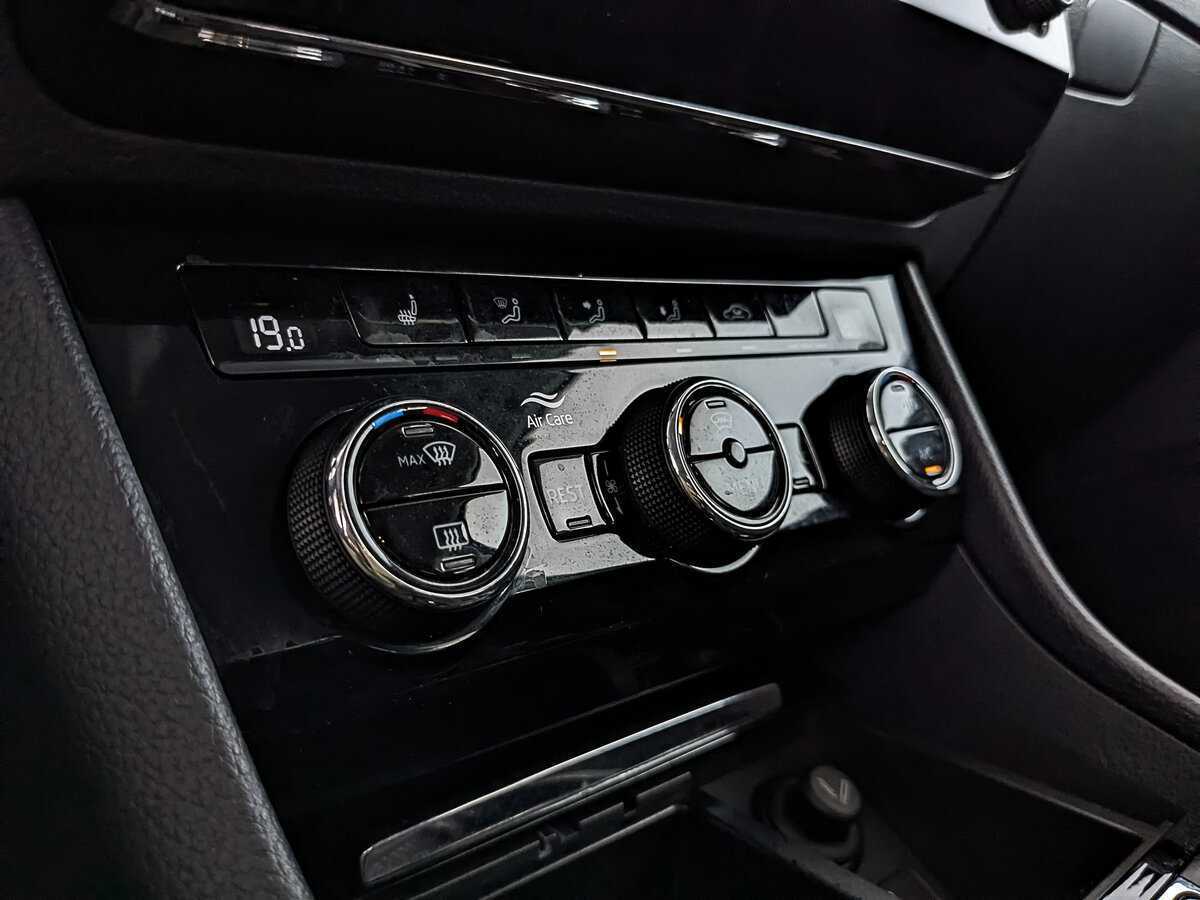 Skoda Superb с пробегом — 2019 год. Фото: #20