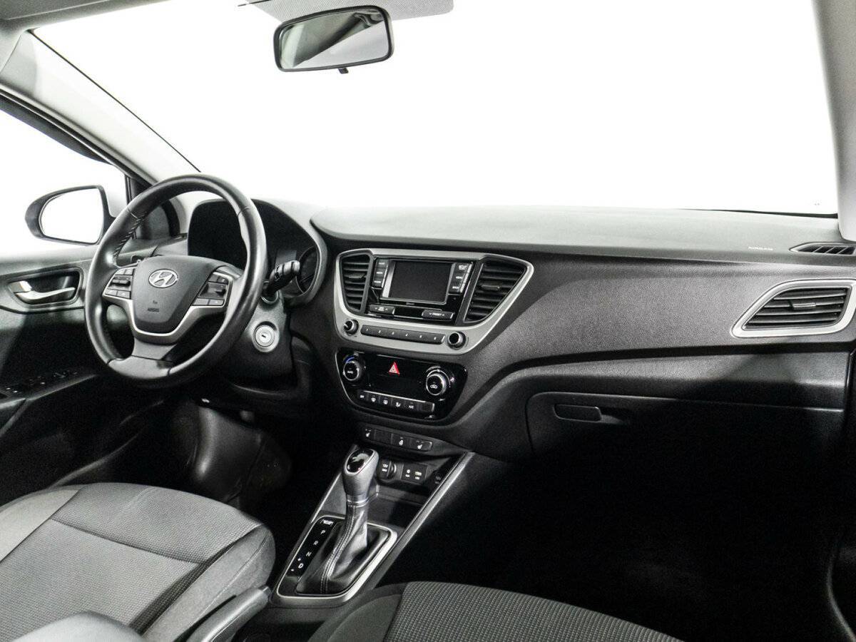 Hyundai Solaris с пробегом — 2017 год. Фото: #8