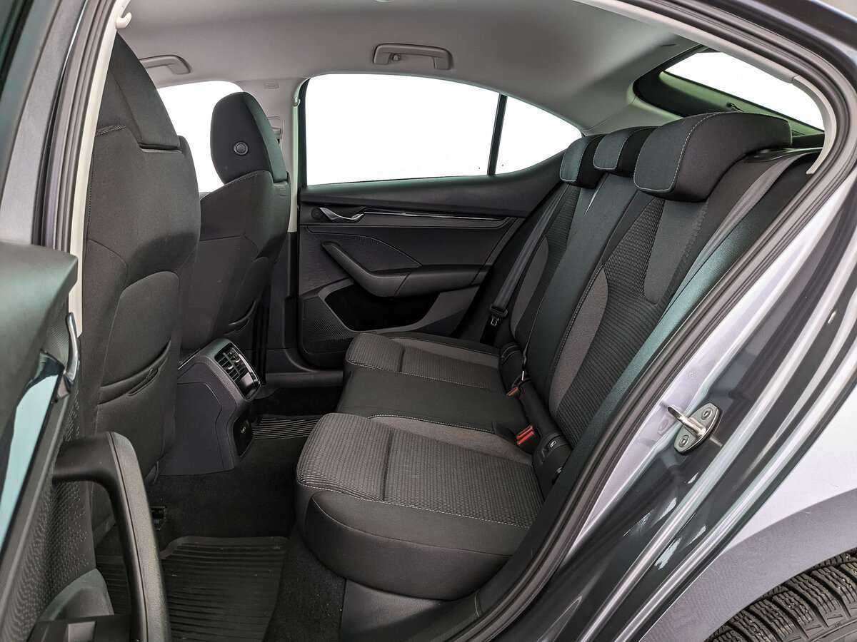 Skoda Octavia с пробегом — 2021 год. Фото: #12