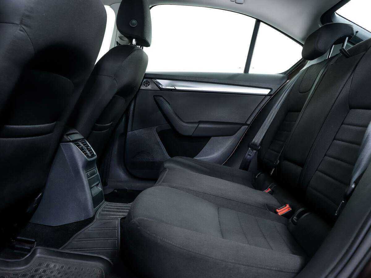 Skoda Octavia с пробегом — 2013 год. Фото: #10