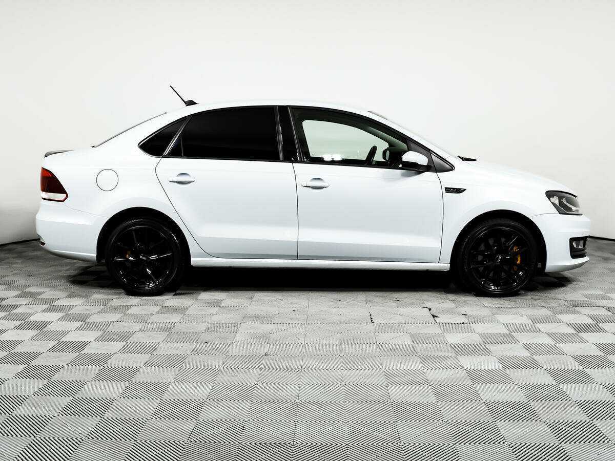 Volkswagen Polo с пробегом — 2018 год. Фото: #3