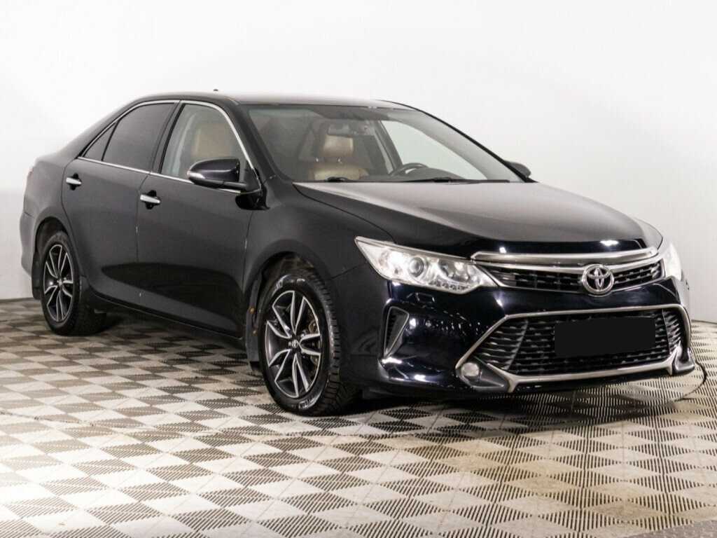 Toyota Camry с пробегом — 2017 год. Фото: #2