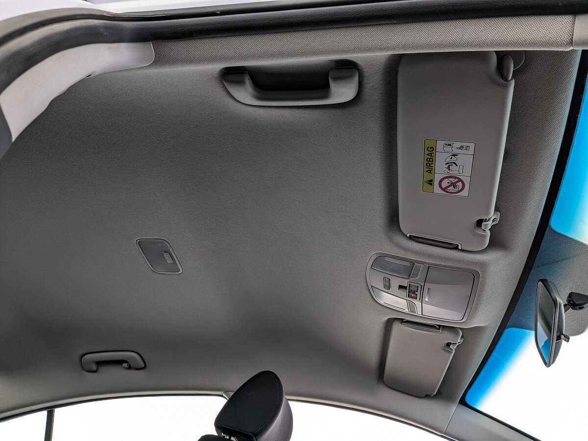 Hyundai Elantra с пробегом — 2019 год. Фото: #19