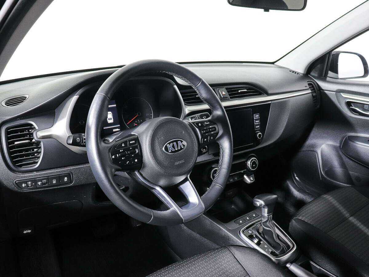 Kia Rio с пробегом — 2020 год. Фото: #13
