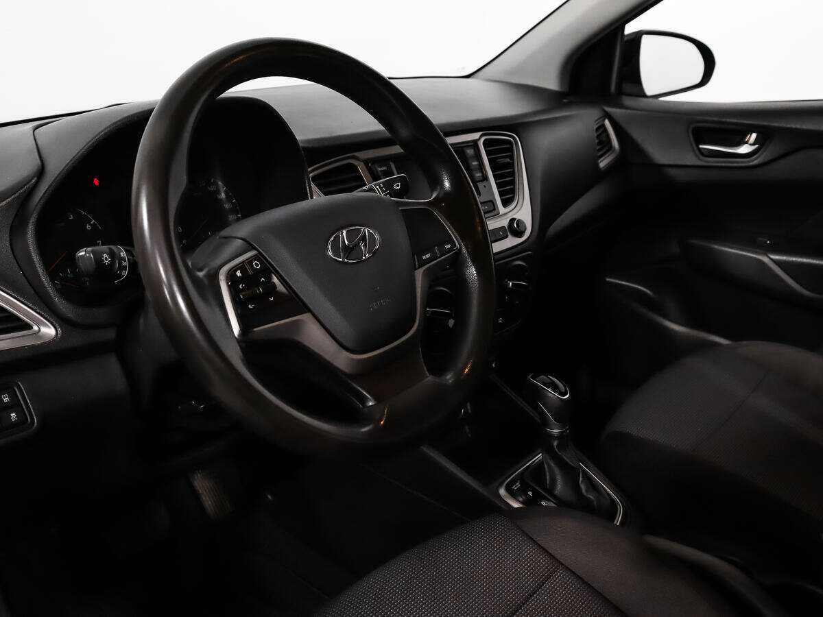 Hyundai Solaris с пробегом — 2020 год. Фото: #8