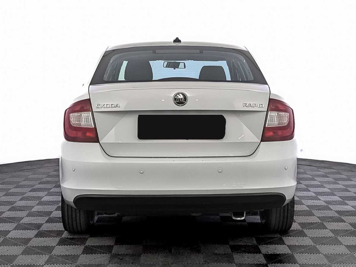 Skoda Rapid с пробегом — 2019 год. Фото: #5