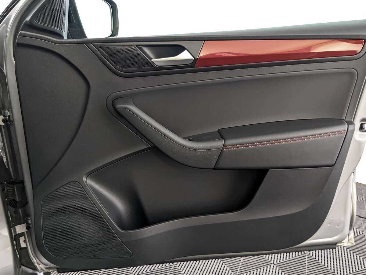 Volkswagen Polo с пробегом — 2021 год. Фото: #20