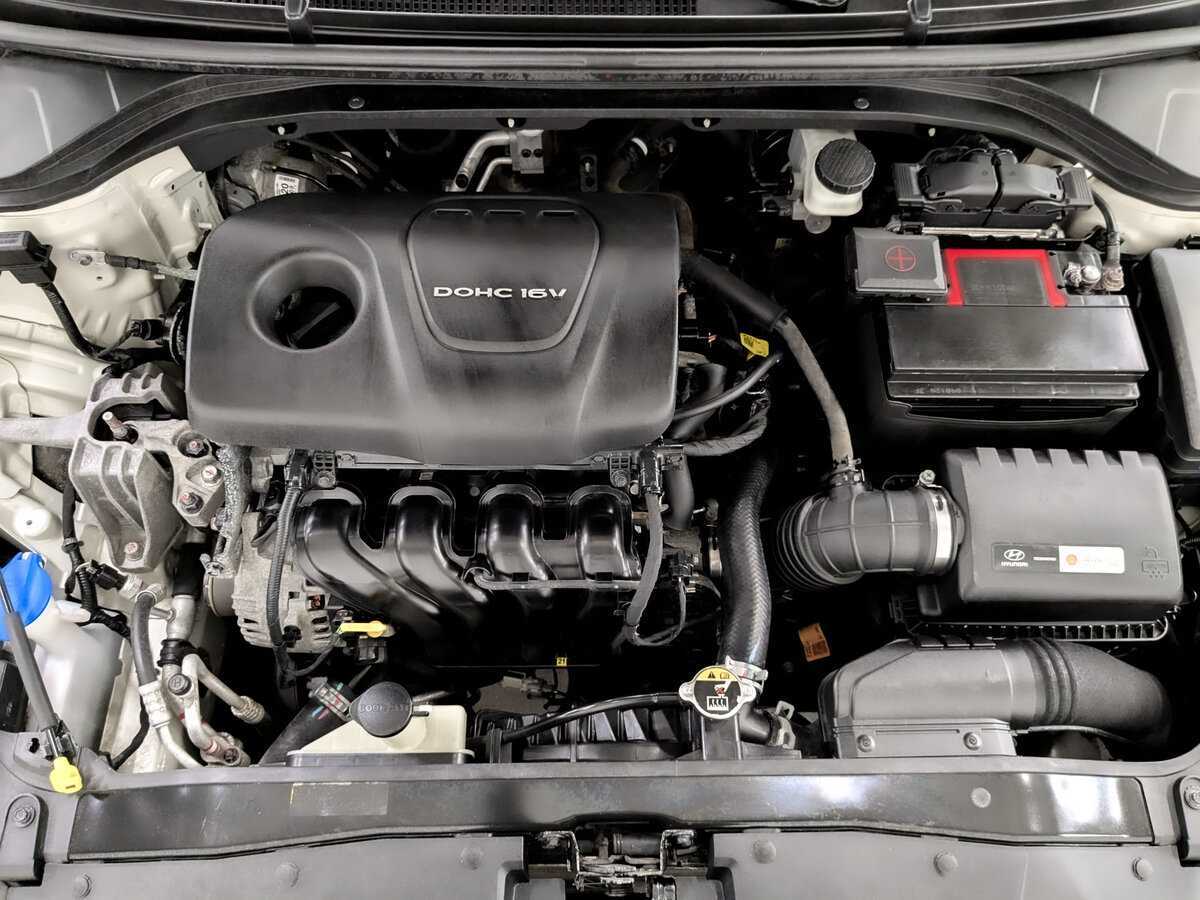 Hyundai Elantra с пробегом — 2017 год. Фото: #8