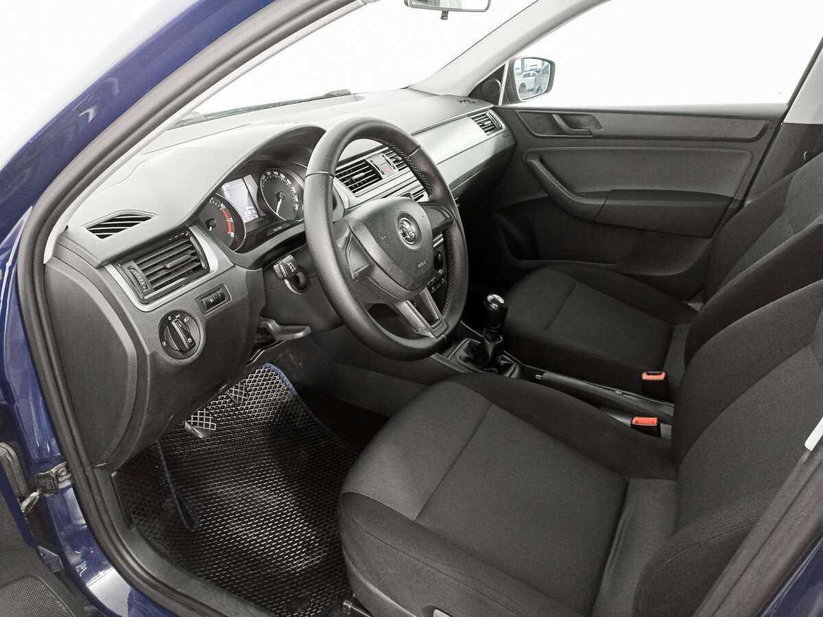 Skoda Rapid с пробегом — 2016 год. Фото: #12