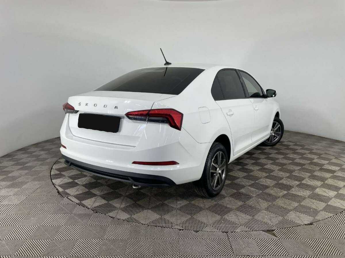 Skoda Rapid с пробегом — 2021 год. Фото: #5