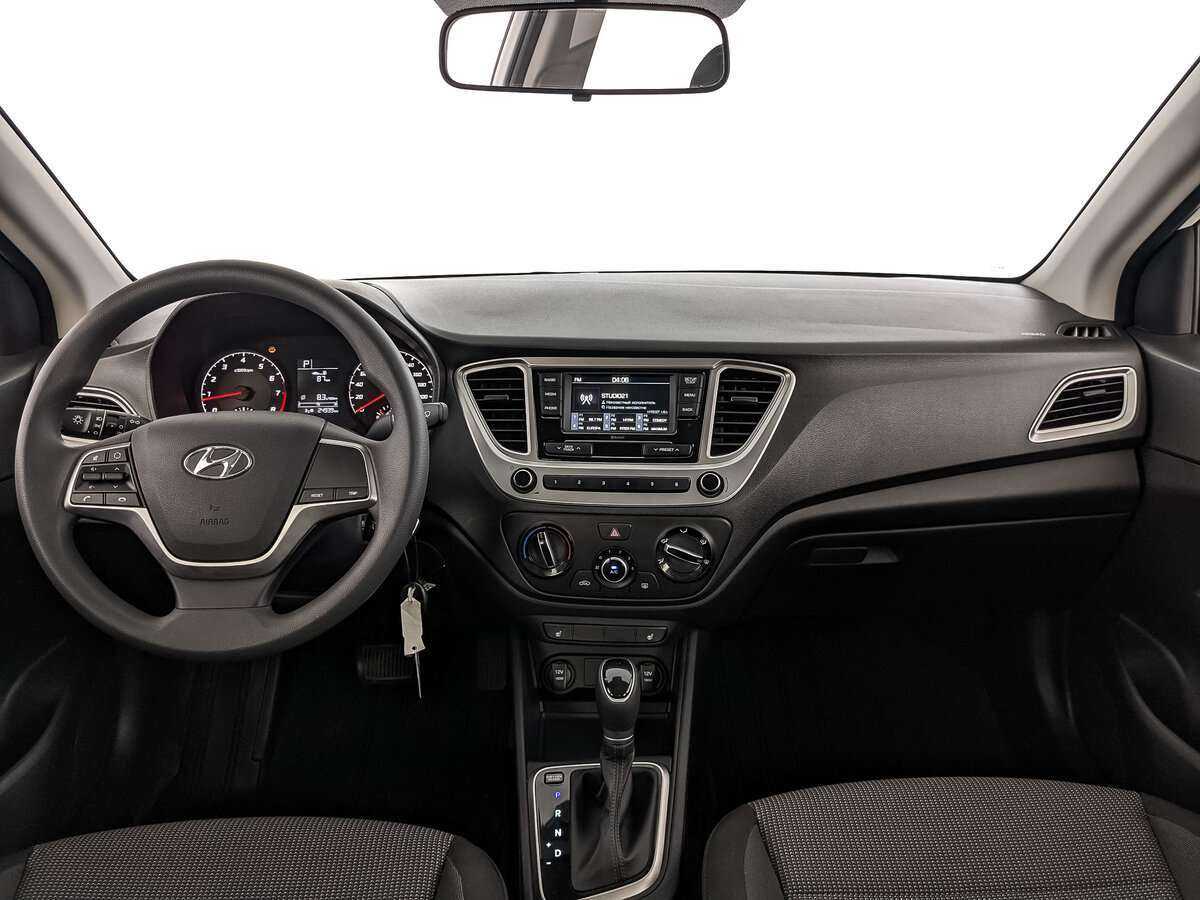 Hyundai Solaris с пробегом — 2022 год. Фото: #9