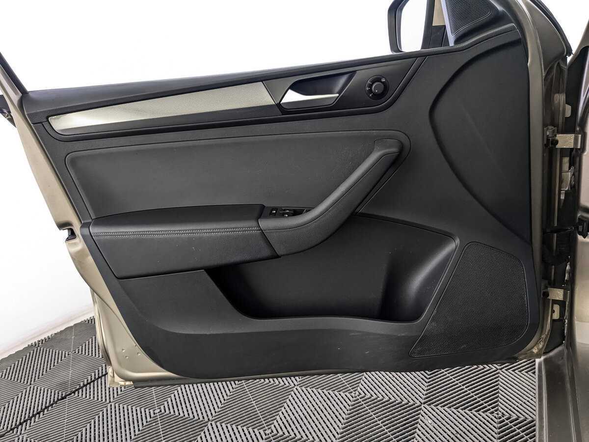 Volkswagen Polo с пробегом — 2020 год. Фото: #14